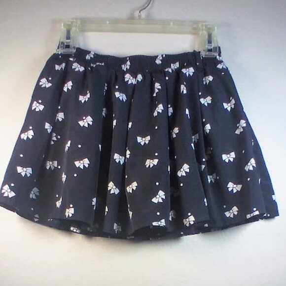 Forever 21 Black and White Skirt with Under Shorts- Size: S - Picture 12 of 17